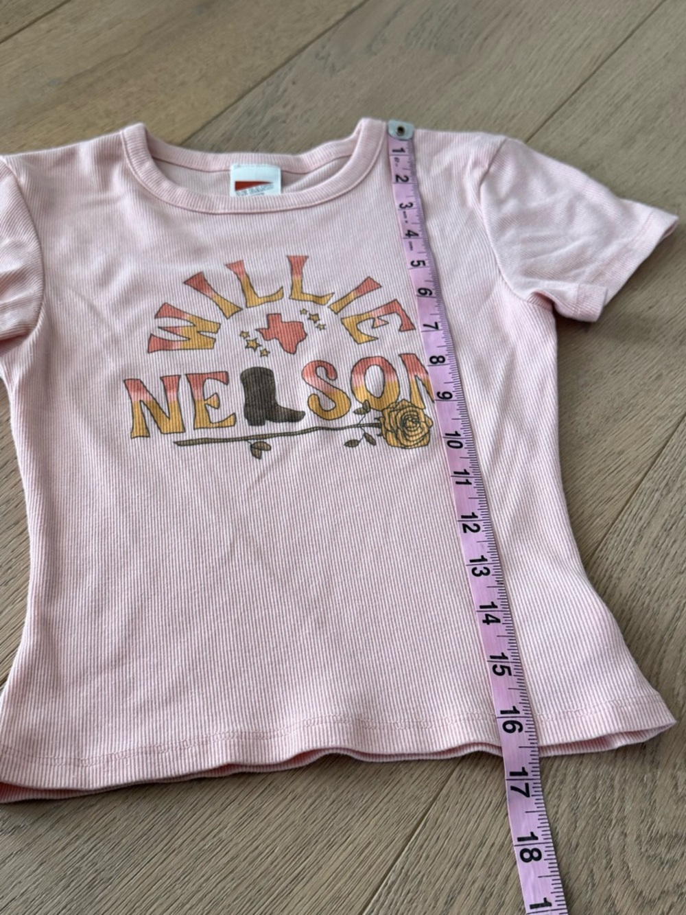AE Band Tee Willie Nelson Pink Graphic Crop Tee XSmall - Picture 7 of 10